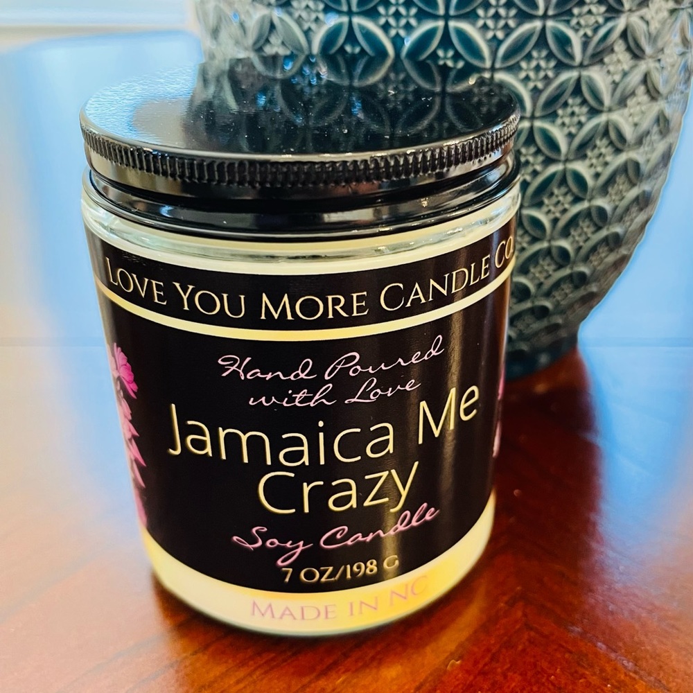 All natural soy candle !